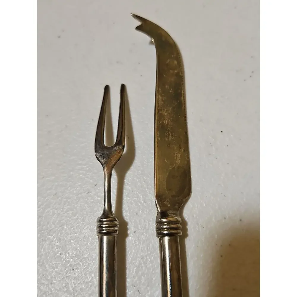 Vintage Pair Of Cheese Knives Utensils Kitchen Flatware